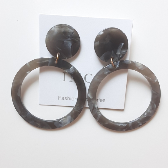 Fashion Accessories Double Circle Acrylic Earrings - Picture 3 of 5